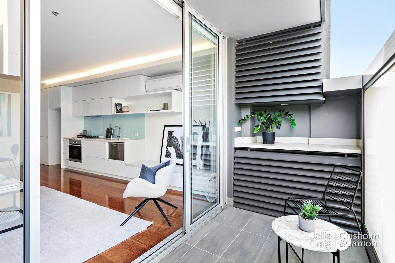 105/96 Ormond Road, Elwood image 5