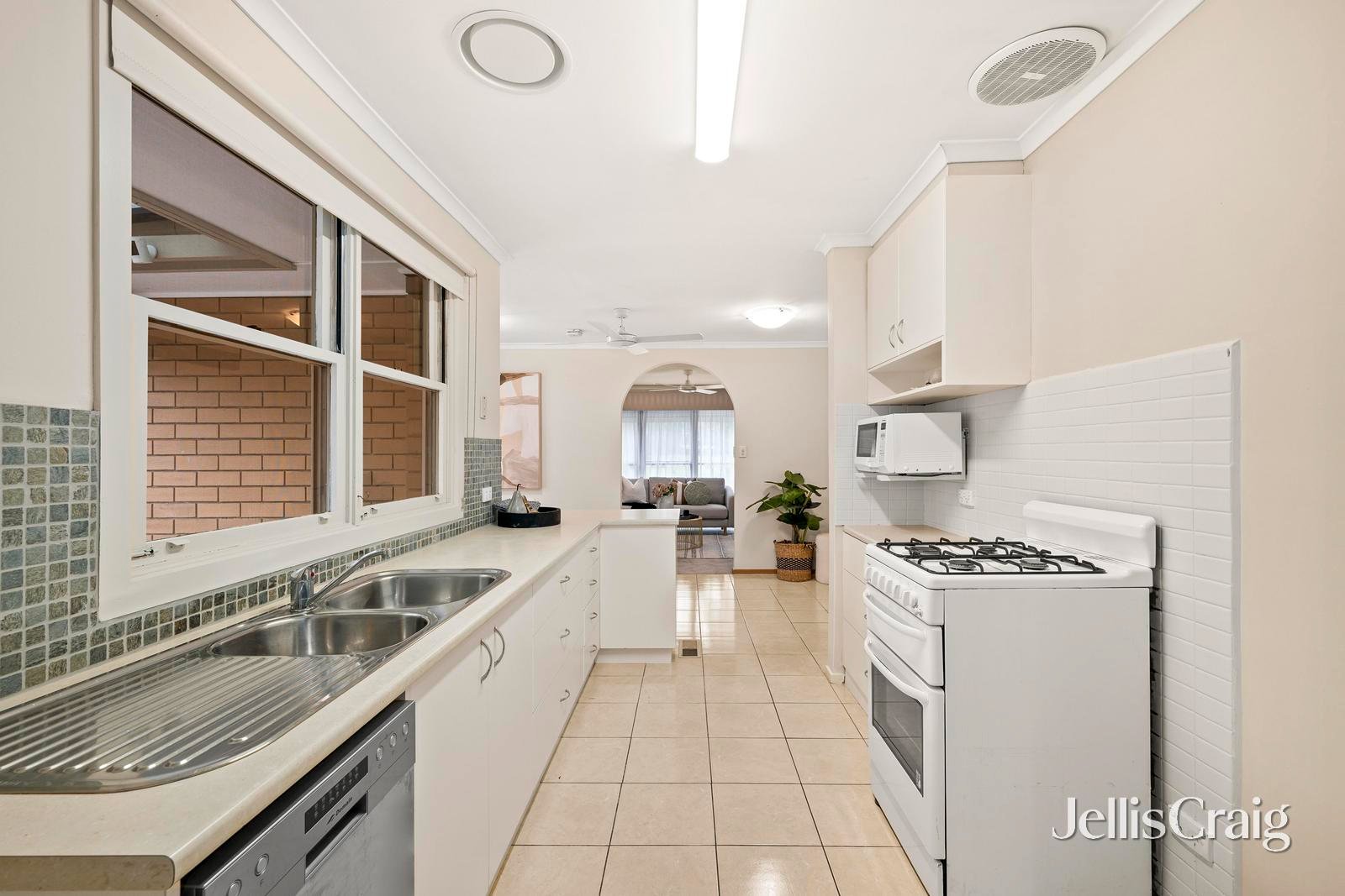 106 Brice Avenue, Mooroolbark image 4