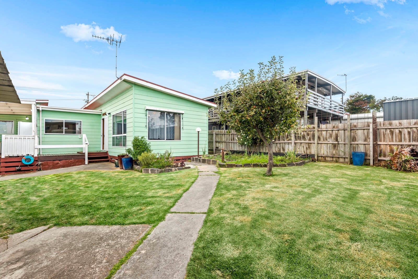 Property Gallery Thumbnail 11