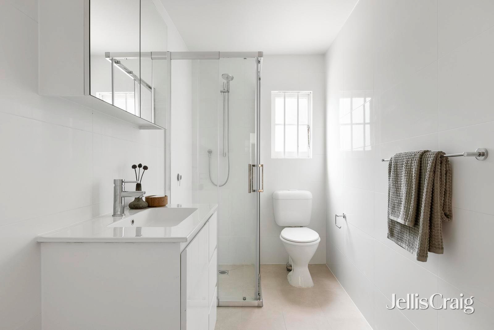 106 Helen Street, Northcote image 8