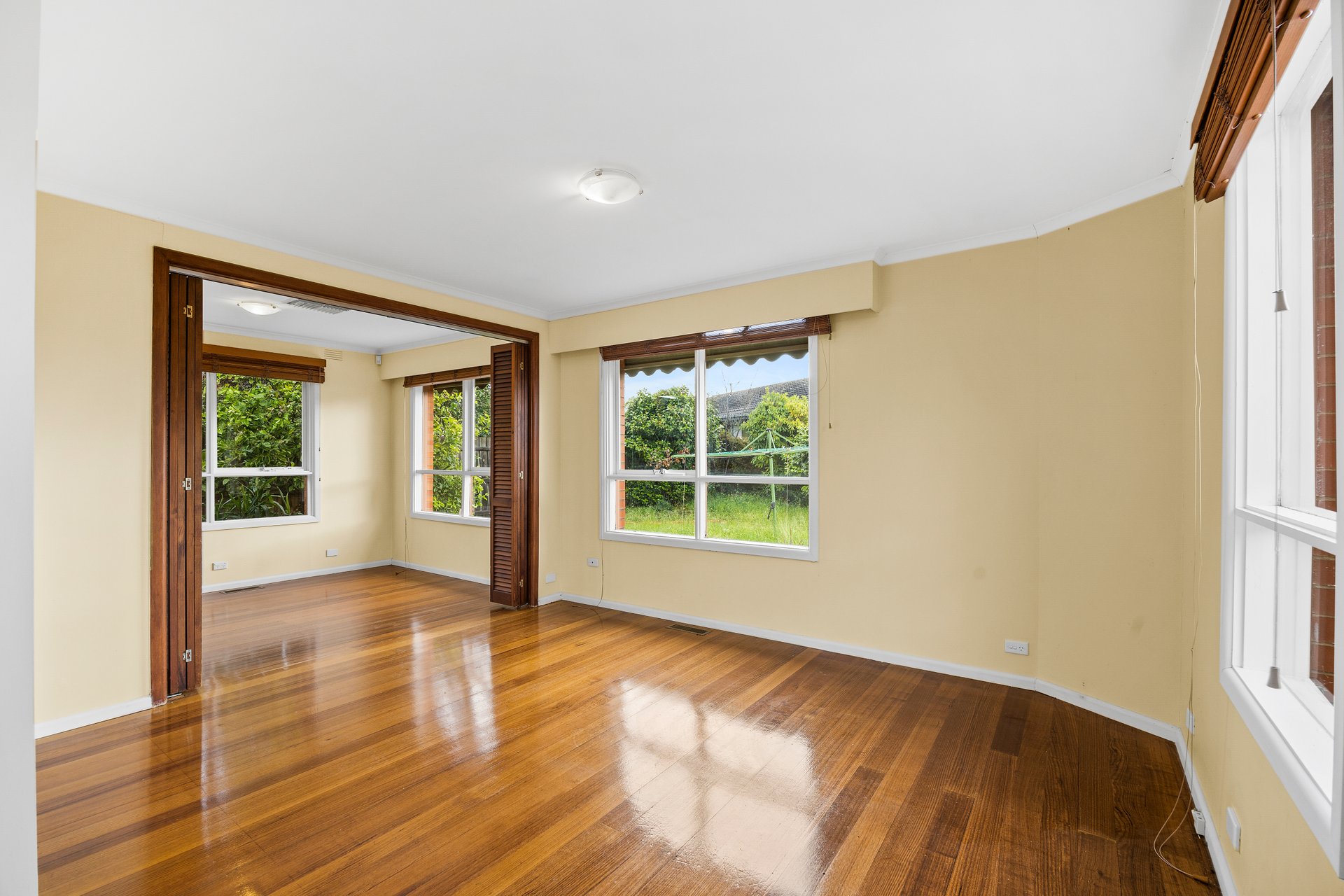 106 Mahoneys Road, Forest Hill image 4