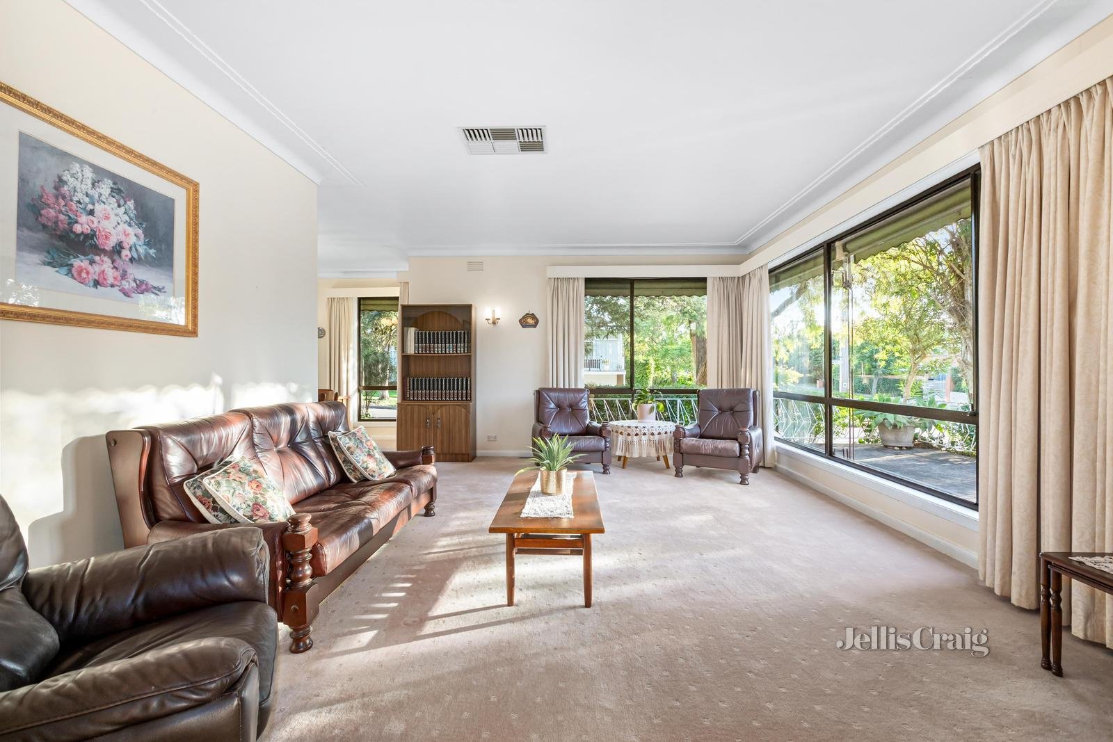106 Marianne Way, Mount Waverley image 2