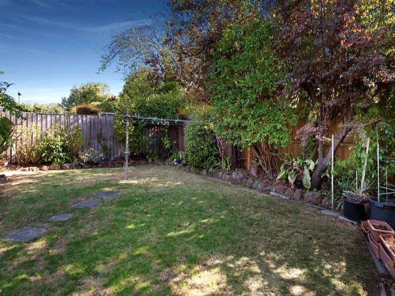 106 Mountain View Road, Balwyn North image 6