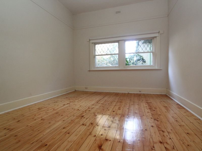 Property Gallery Thumbnail 3