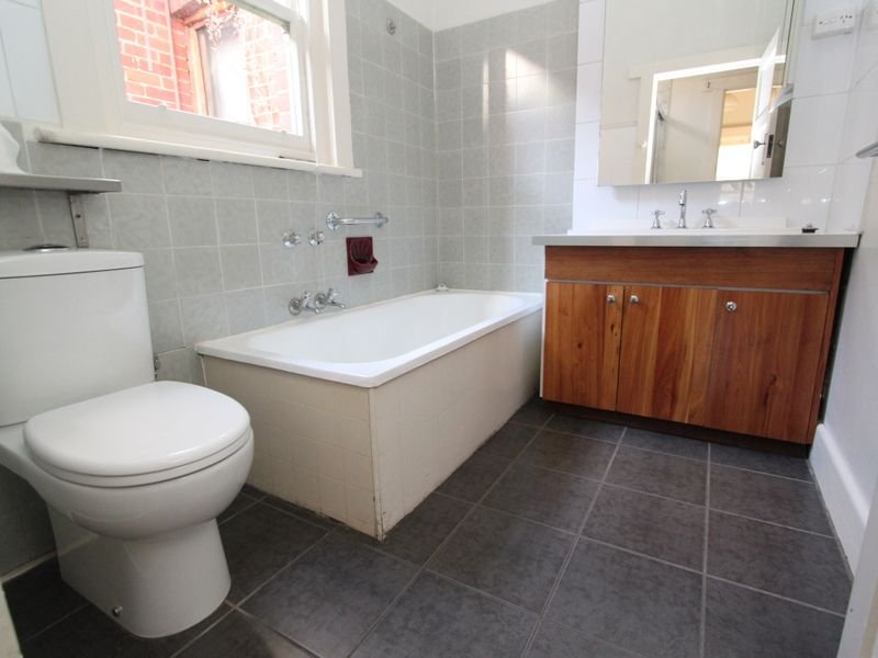 Property Gallery Thumbnail 7