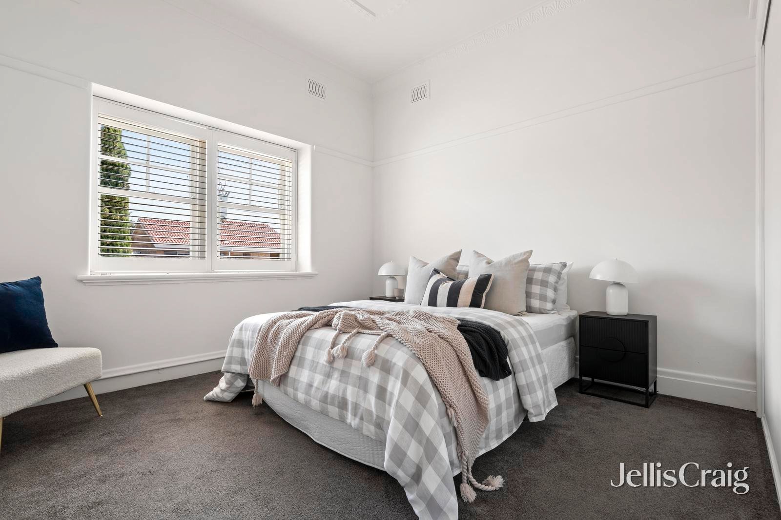 106 Springhall Parade, Pascoe Vale South image 2