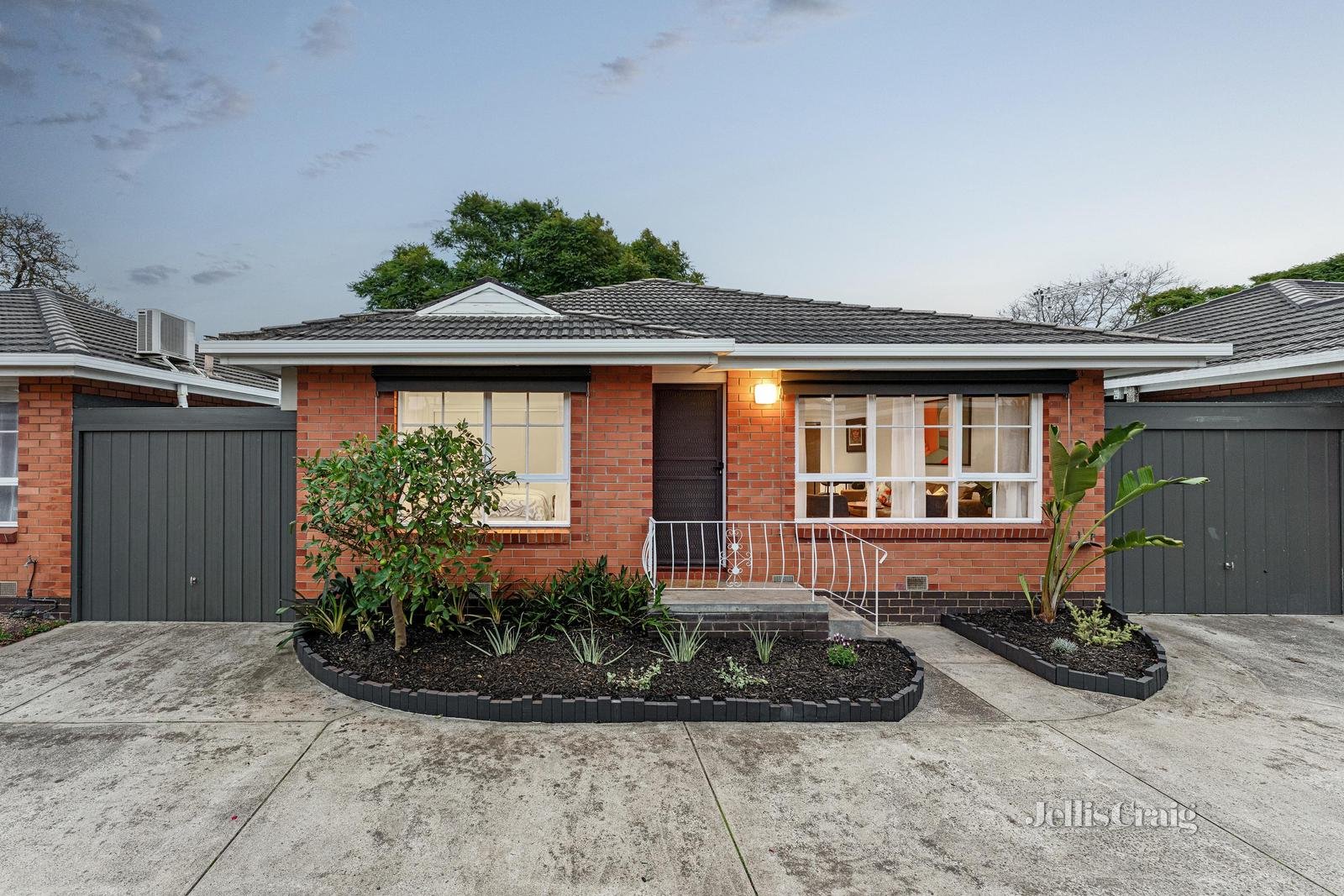 10/6 Thistle Grove, Highett image 1