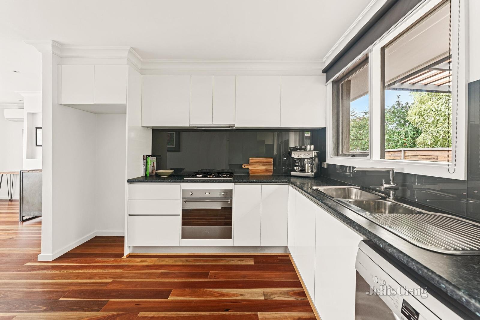 10/6 Thistle Grove, Highett image 6