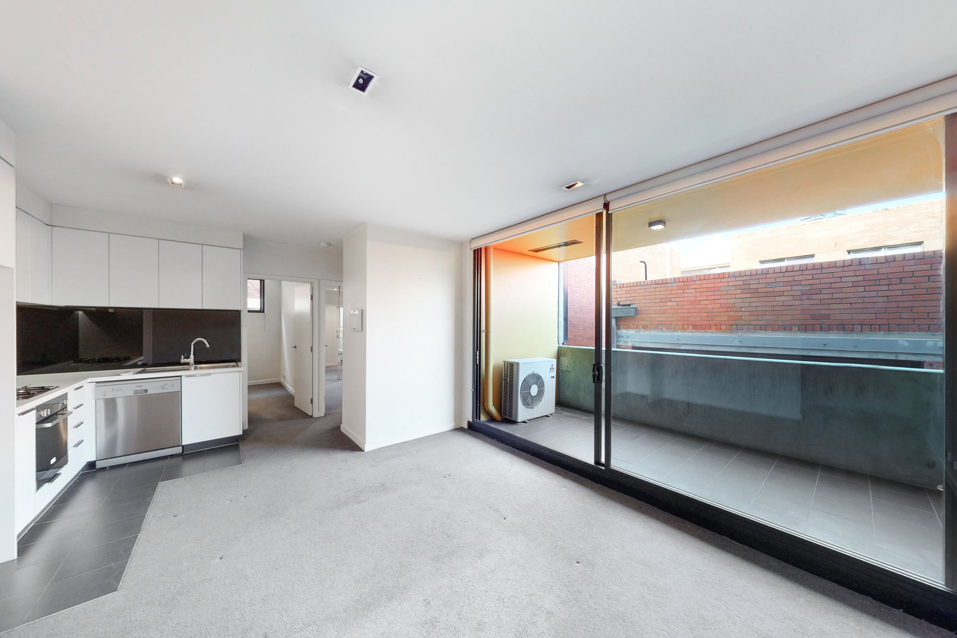 106/107 Hawke Street, West Melbourne image 5