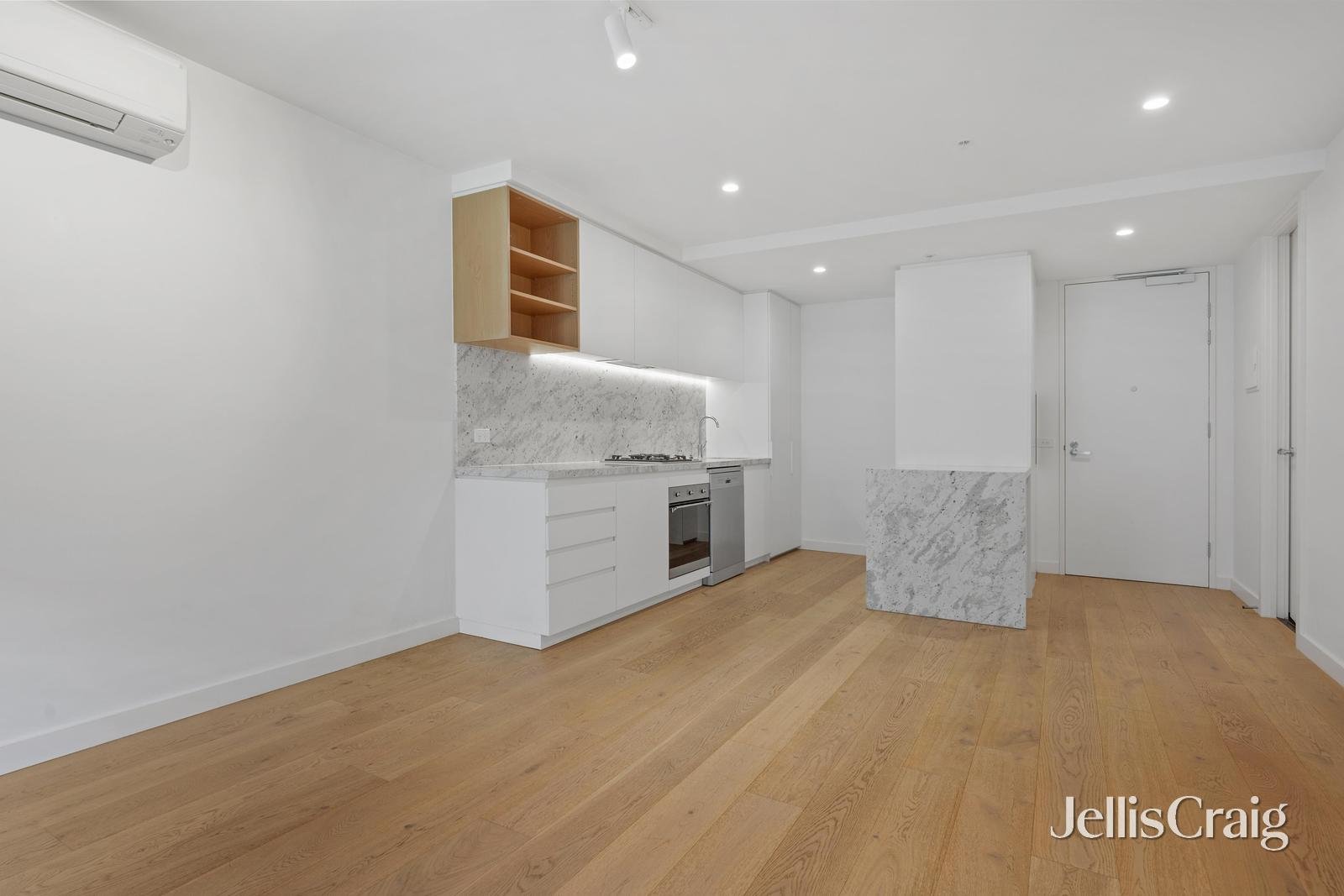 106/12 Queen Street, Blackburn image 2