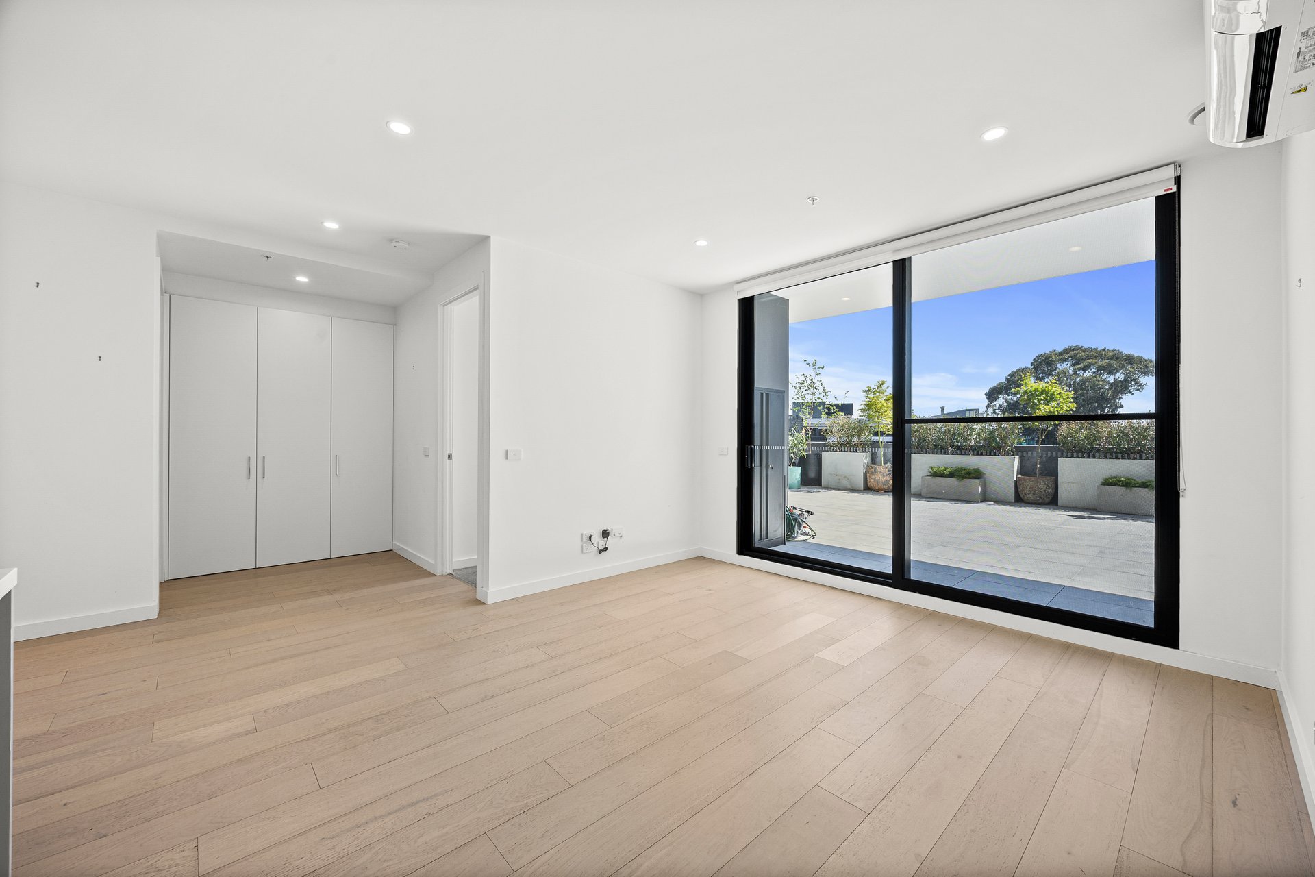 106/162 Whitehorse Road, Blackburn image 3