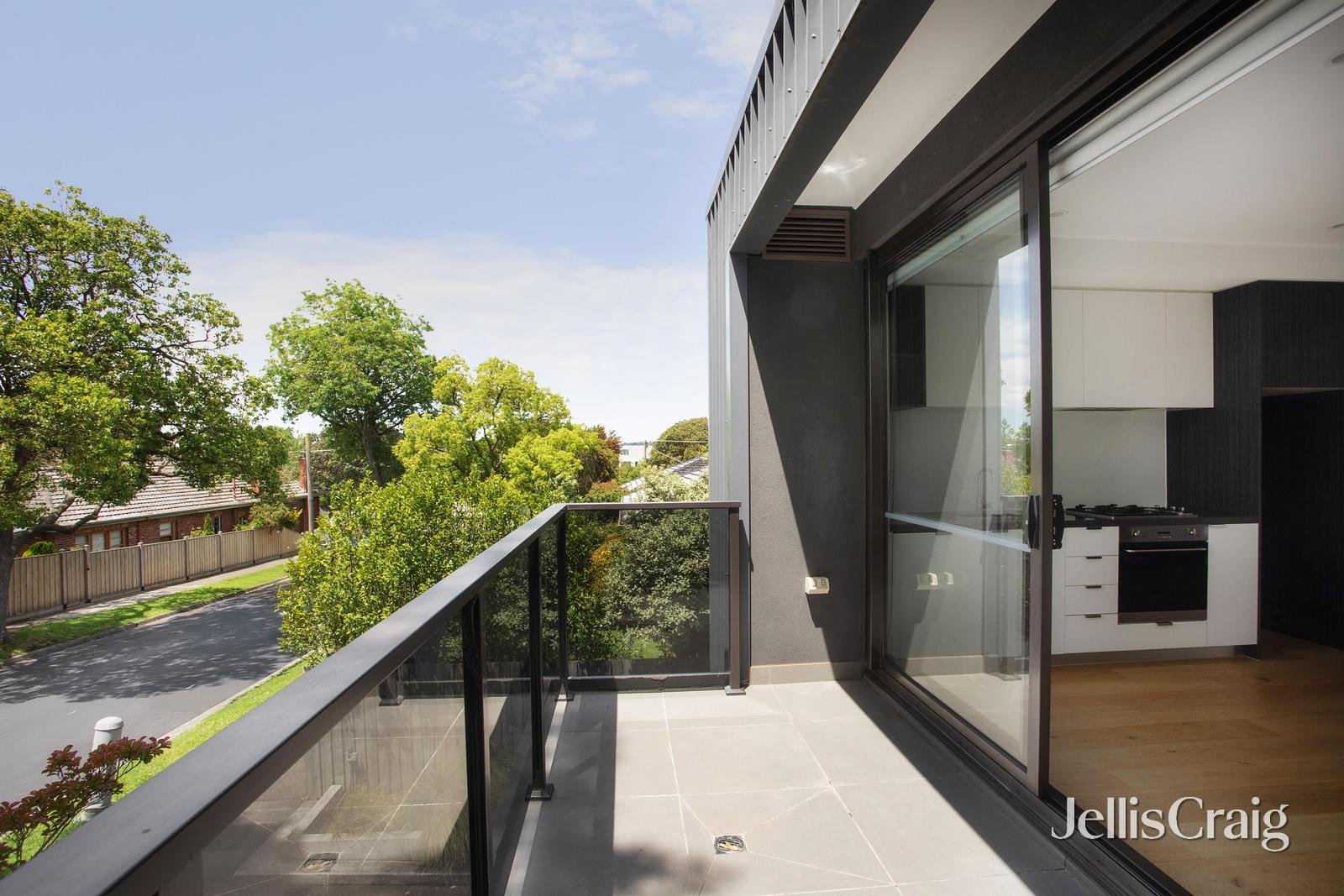 106/18 Cadow Street, Kew East image 4