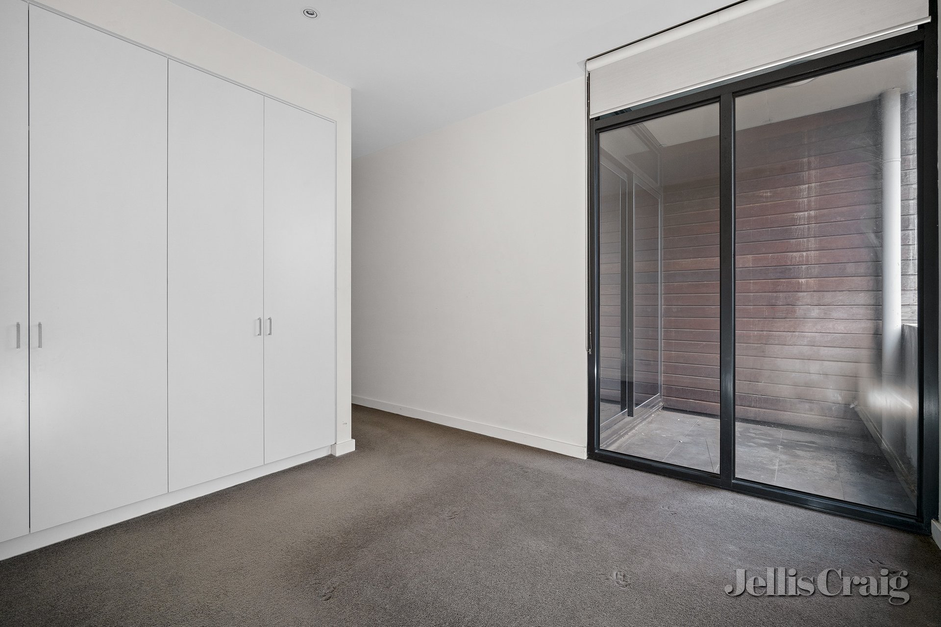 106/18 Wendouree Parade, Lake Wendouree image 5