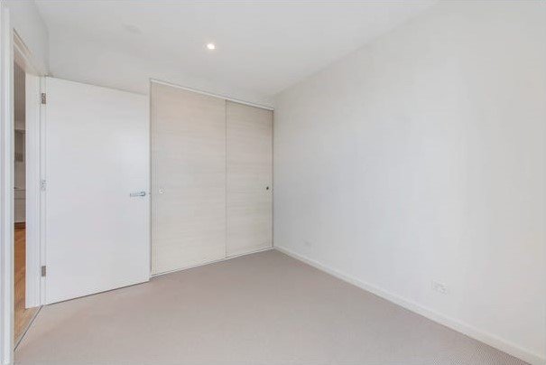 106/1B Kokaribb Road, Carnegie image 3