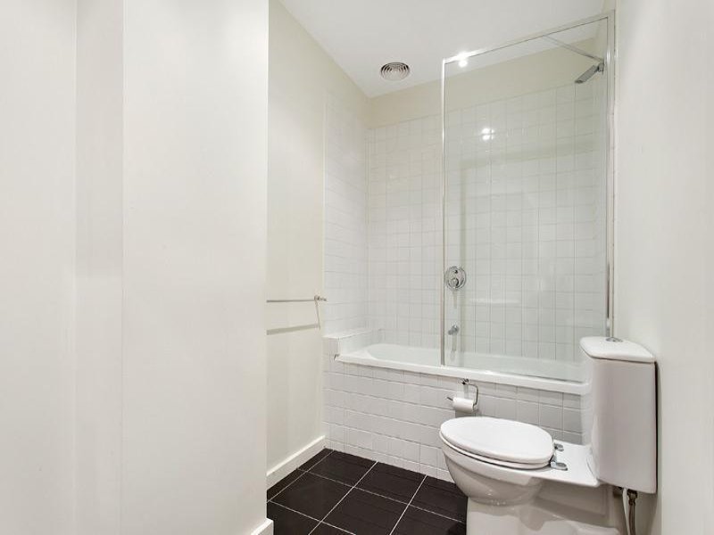 106/2 Montrose Place, Hawthorn East image 4