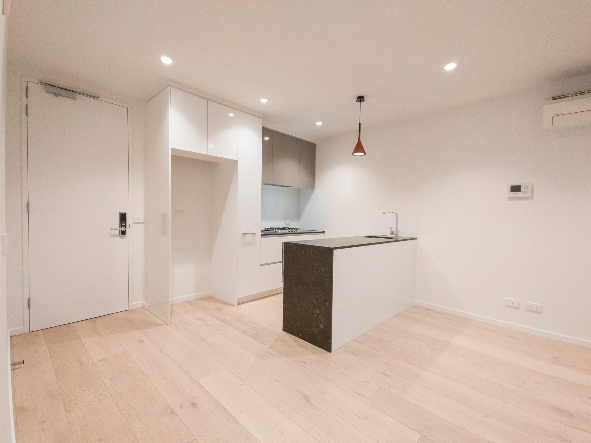 Property Gallery Thumbnail 4