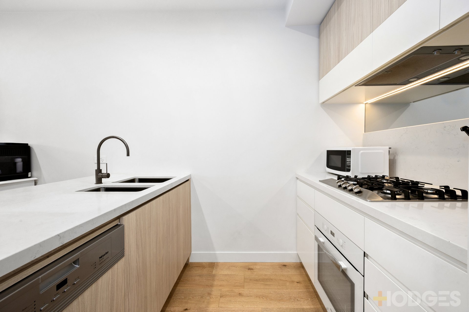106 / 295 Hampton Street Hampton