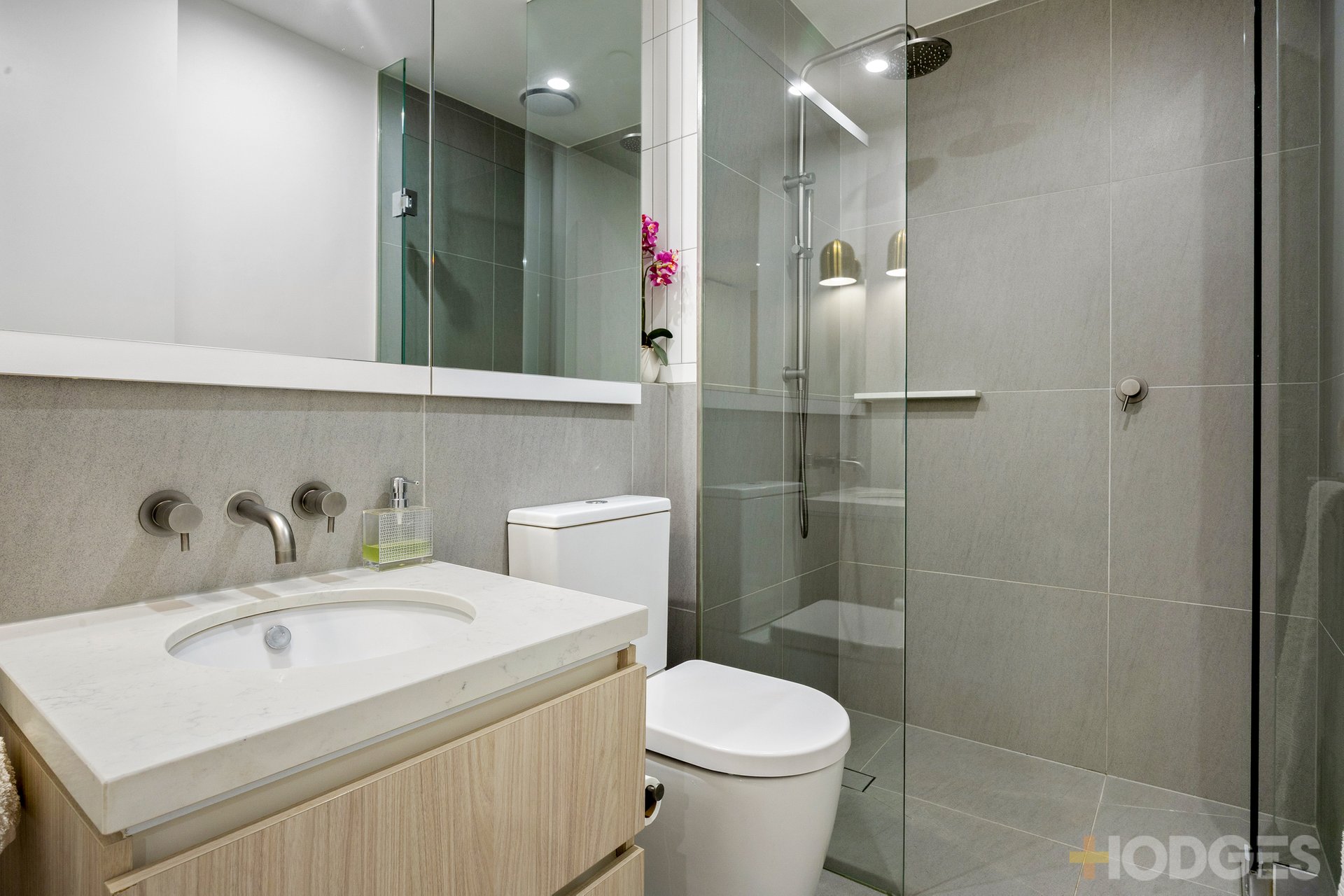 106 / 295 Hampton Street Hampton