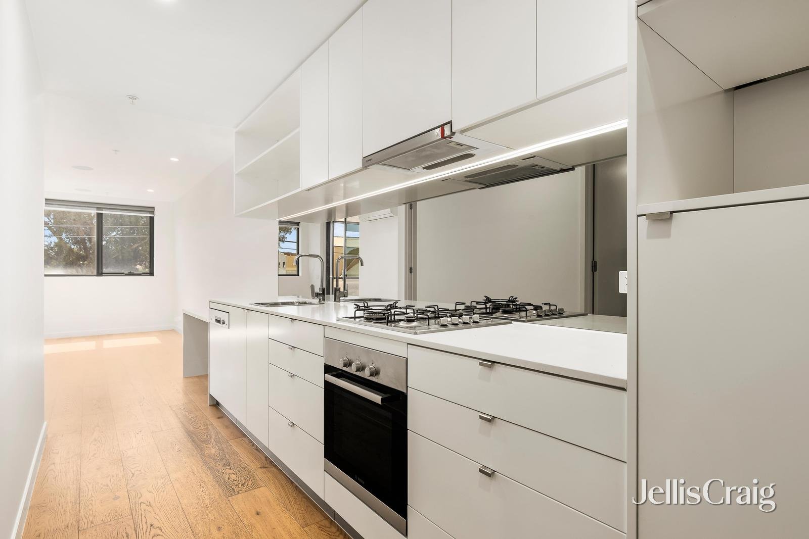 106/300 Victoria Street, Brunswick image 2