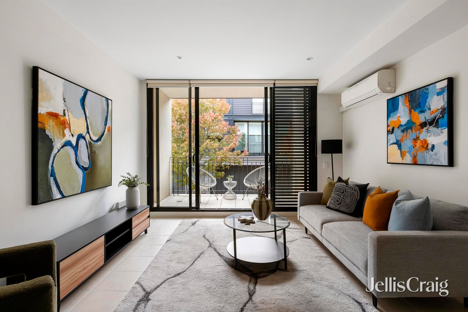 106/33 Cliveden Close, East&nbsp;Melbourne image 1