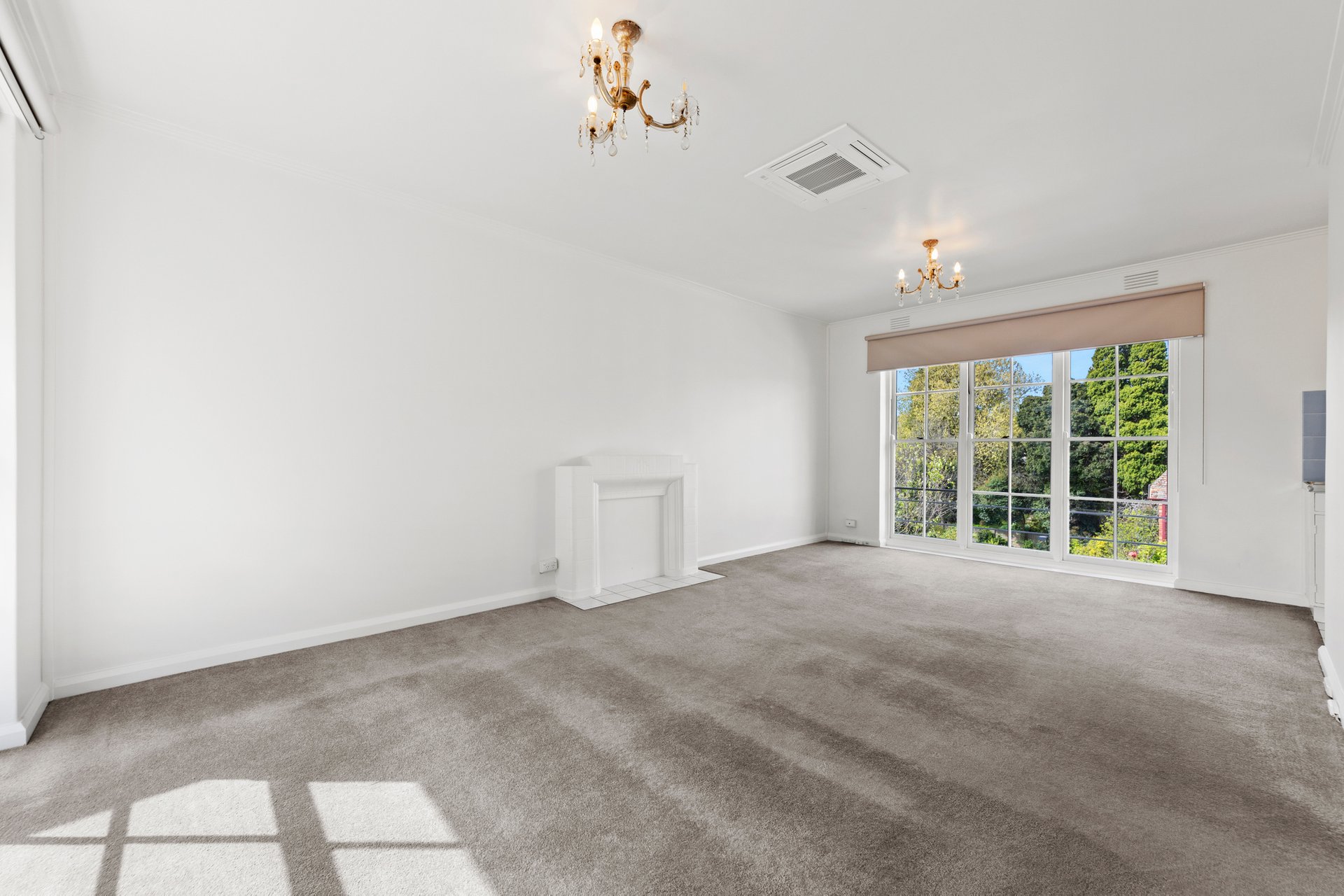 Property Gallery Thumbnail 3