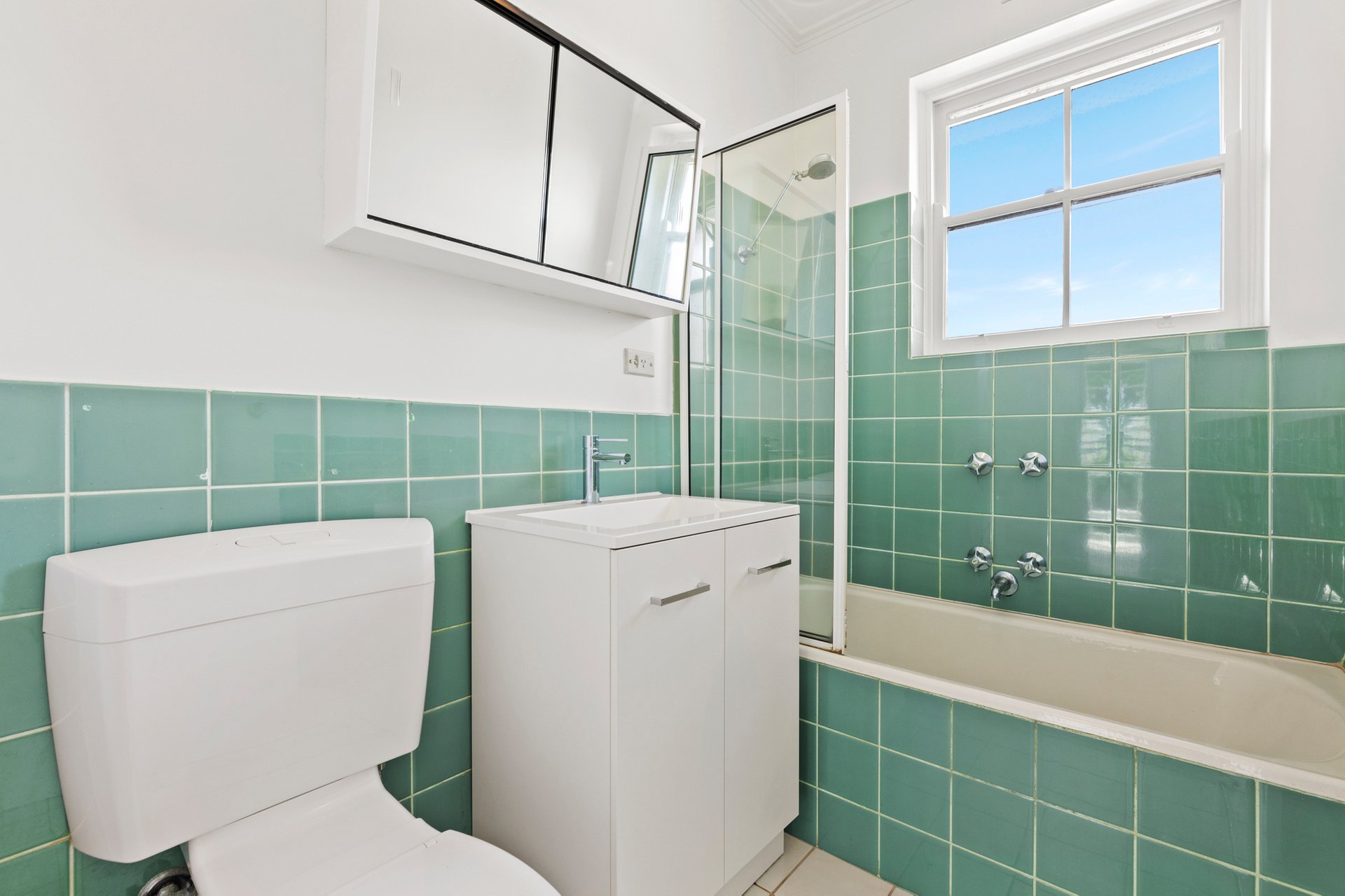 Property Gallery Thumbnail 8