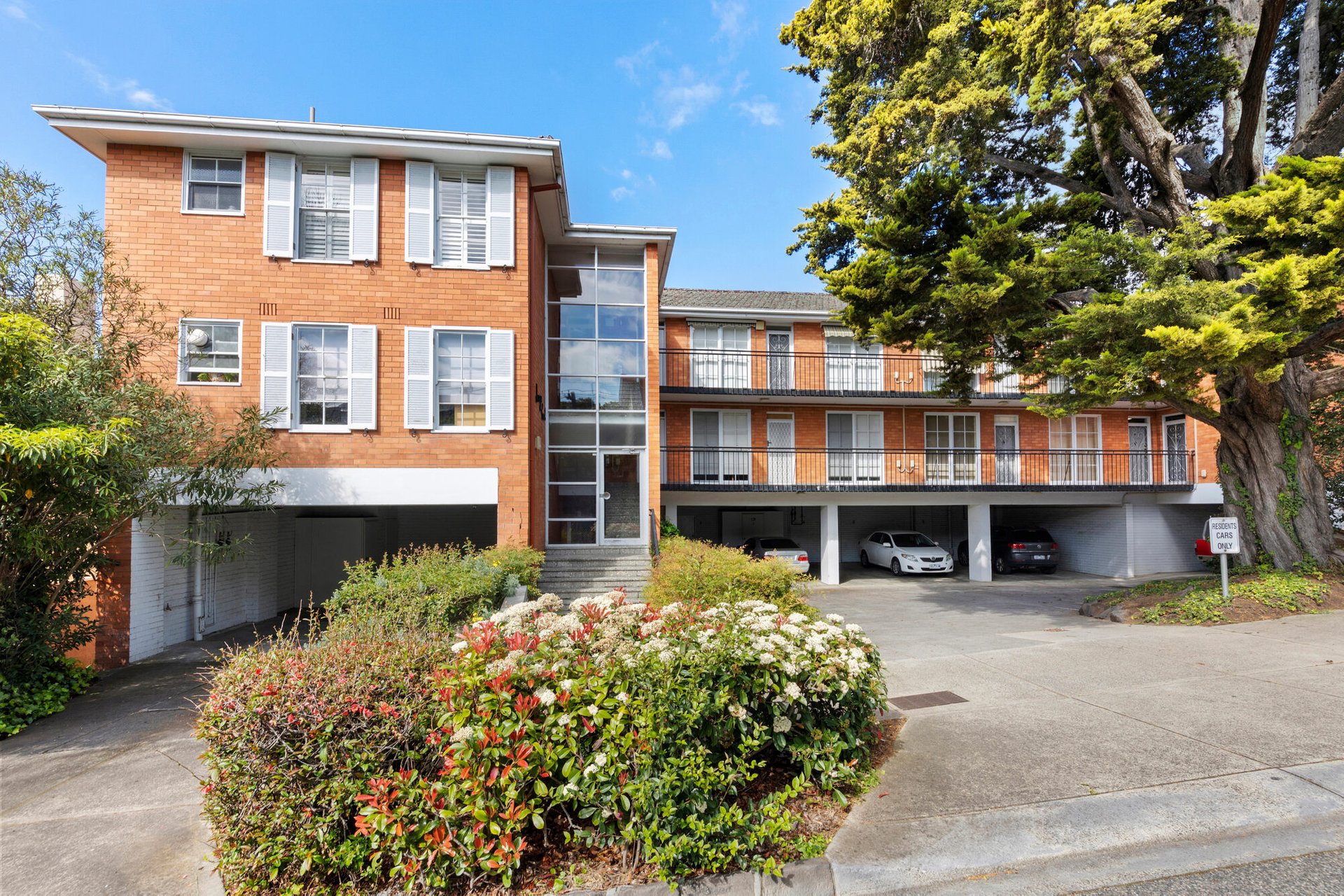 Property Gallery - Main Image