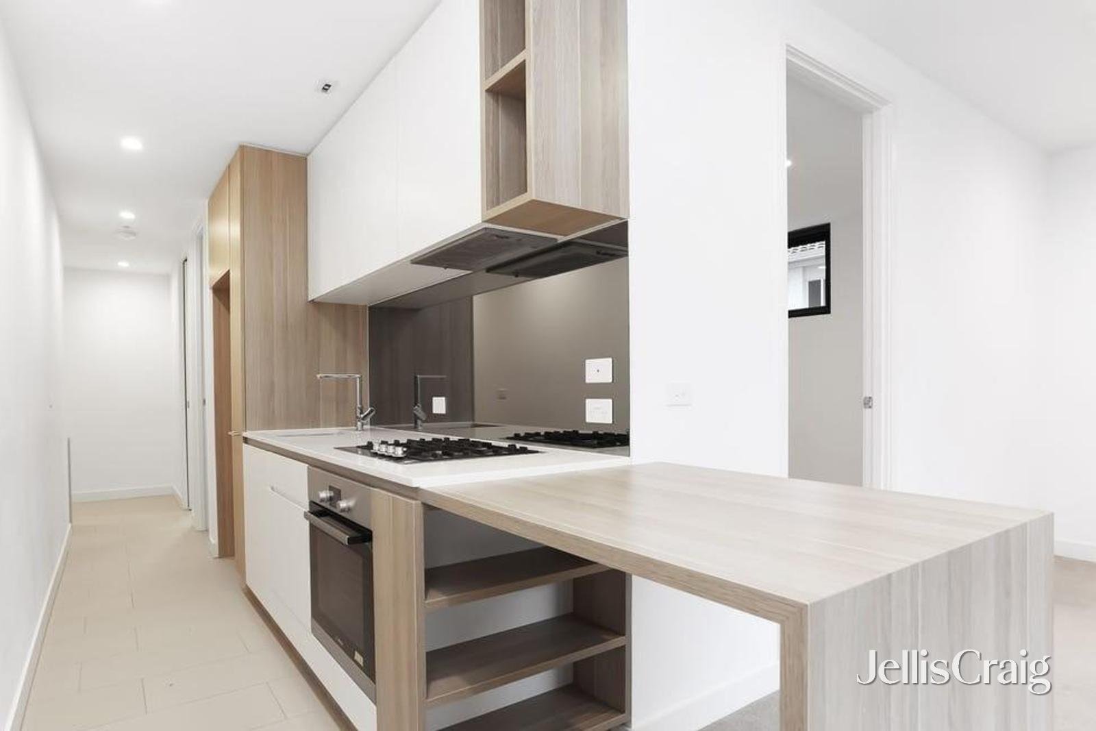 106/5-7 Irving Avenue, Box&nbsp;Hill image 2