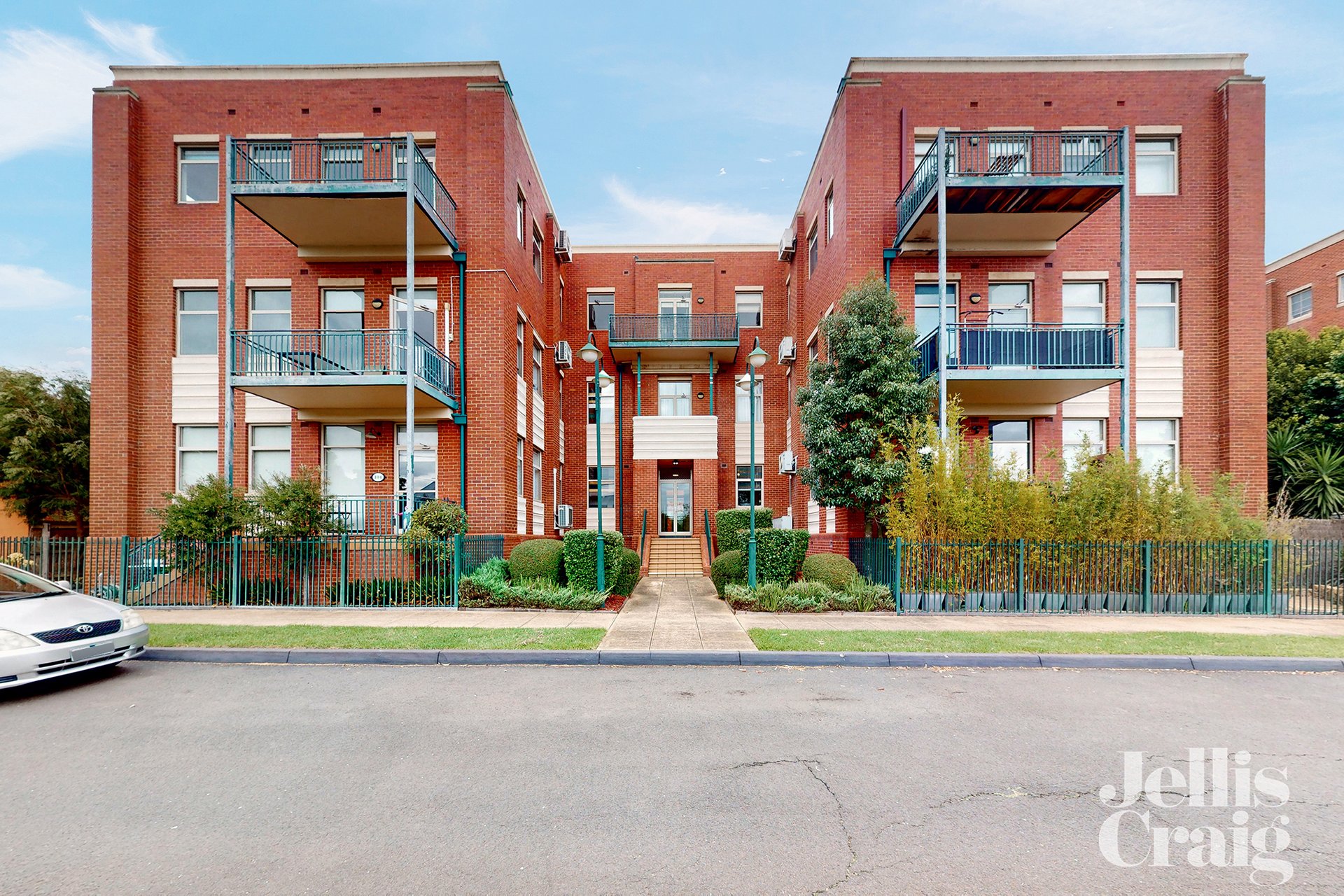 106/5 Ordnance Reserve, Maribyrnong image 1