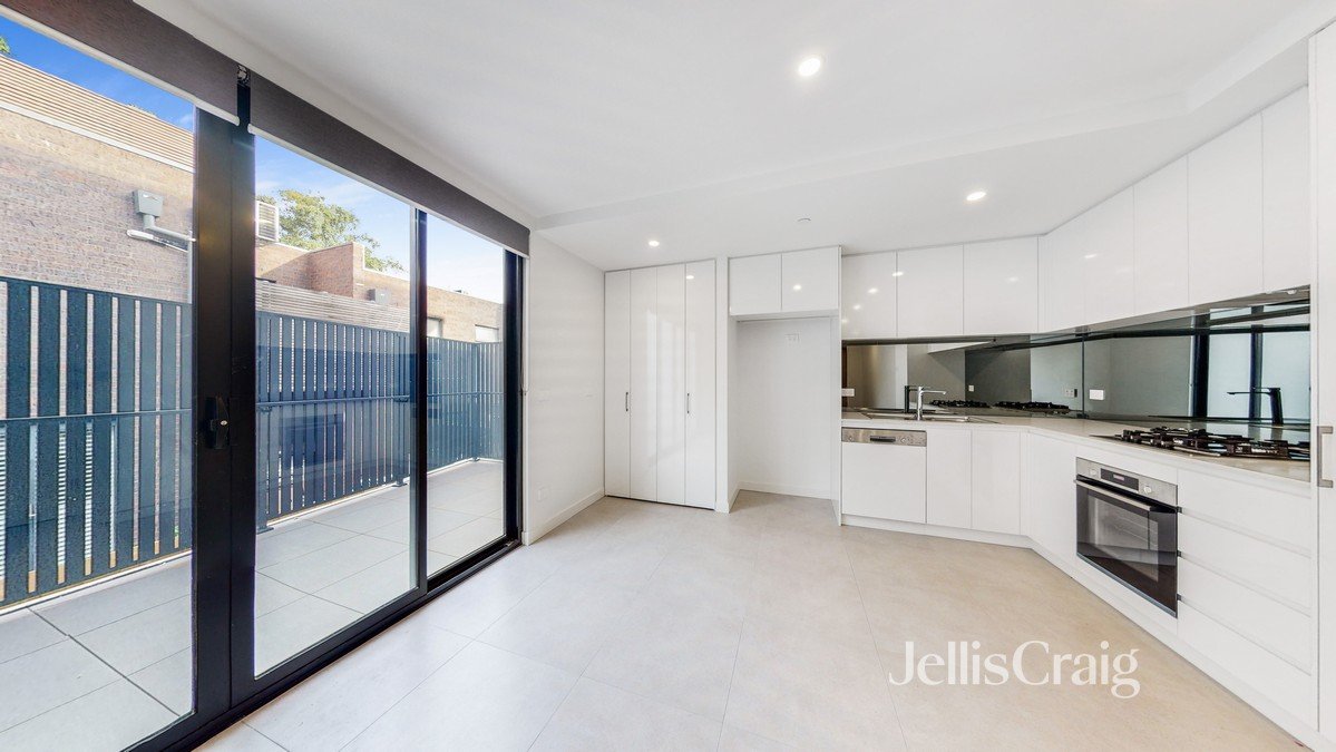 1.06/511 Dandenong Rd, Armadale image 3