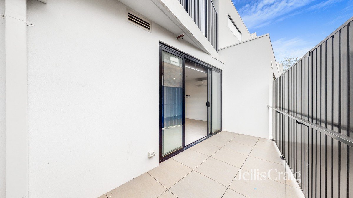 1.06/511 Dandenong Rd, Armadale image 14