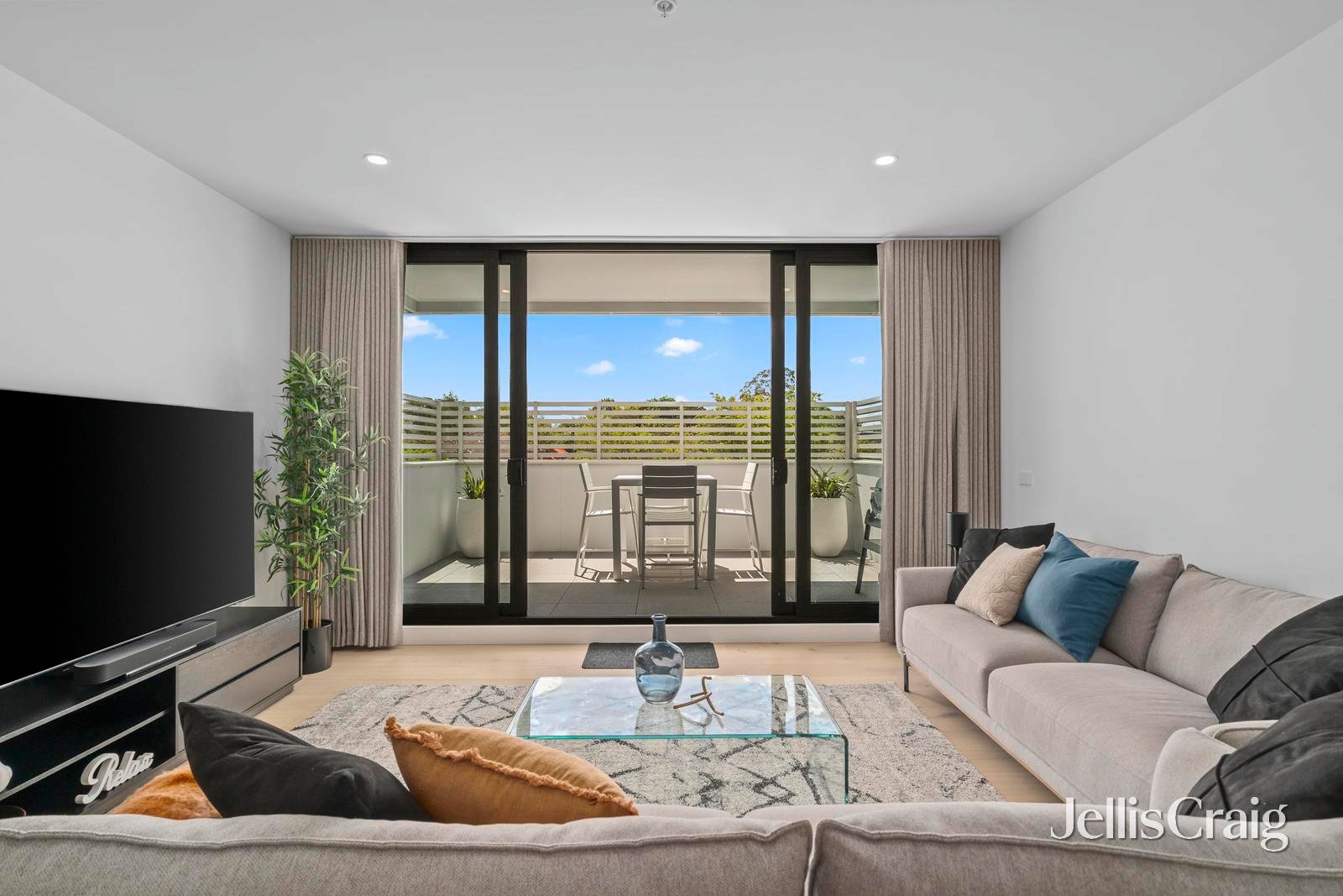 106/659-661 Whitehorse Road, Mont Albert image 2
