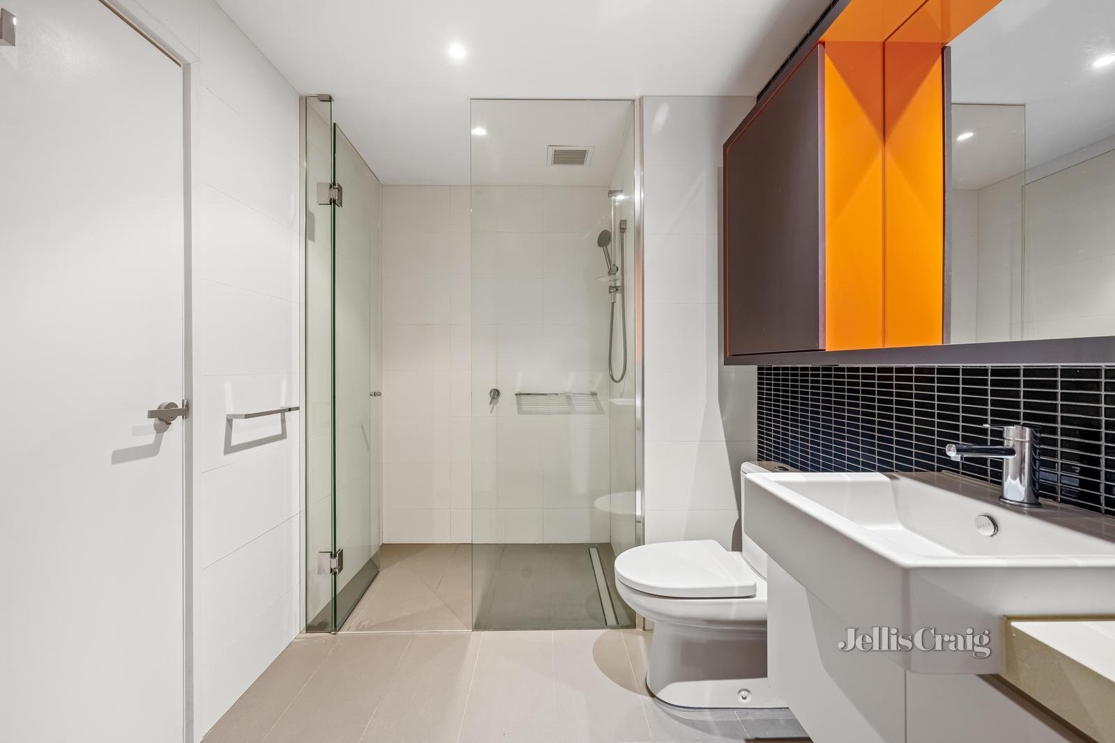 106/77 Galada Avenue, Parkville image 7