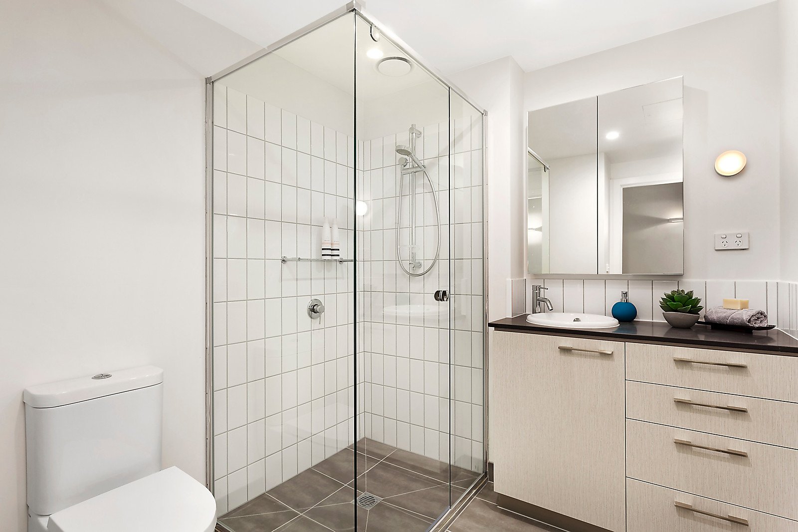 Property Gallery Thumbnail 6