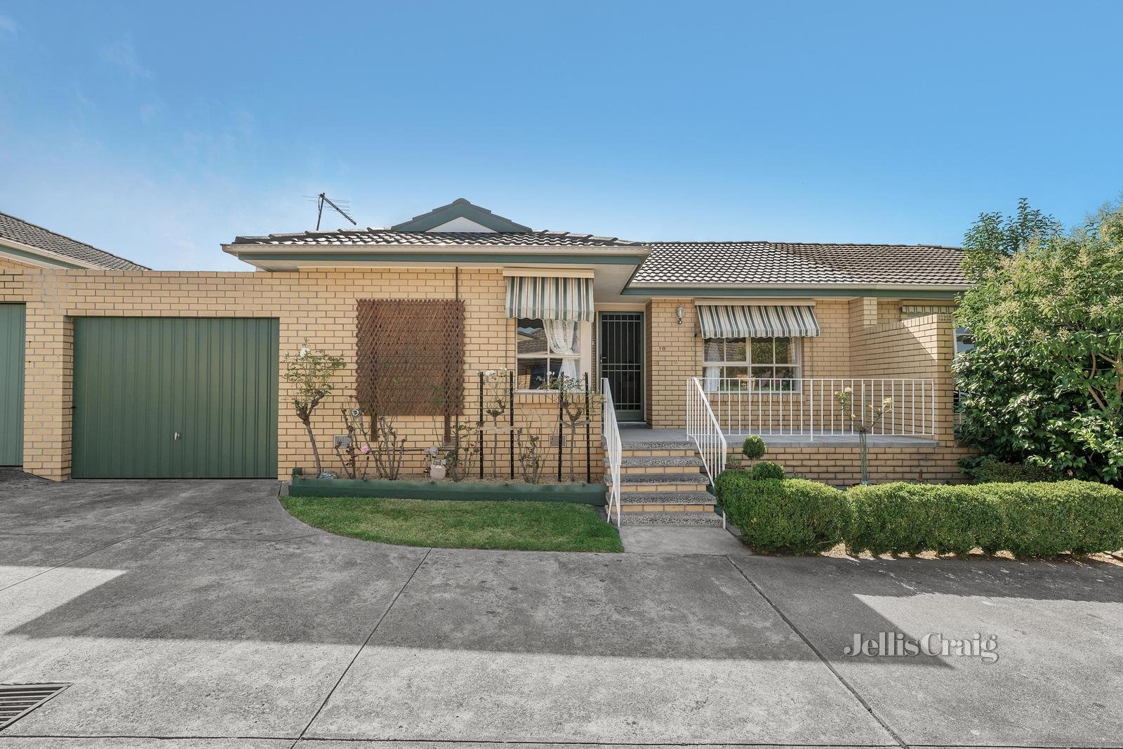 10/7-9 City Road, Ringwood image 1