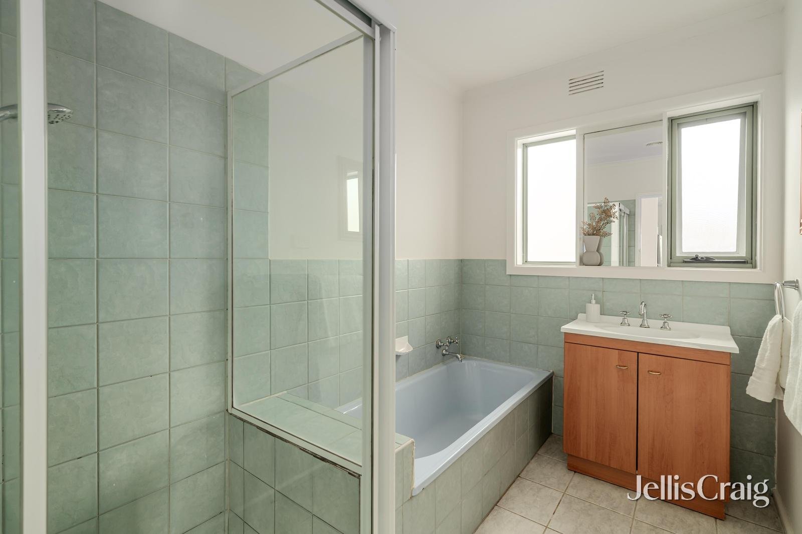 107 Bignell Road, Bentleigh East image 9