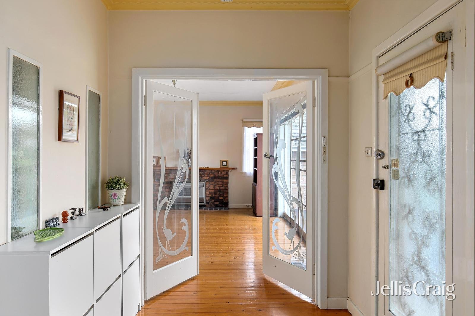 107 Grandview Grove, Rosanna image 2