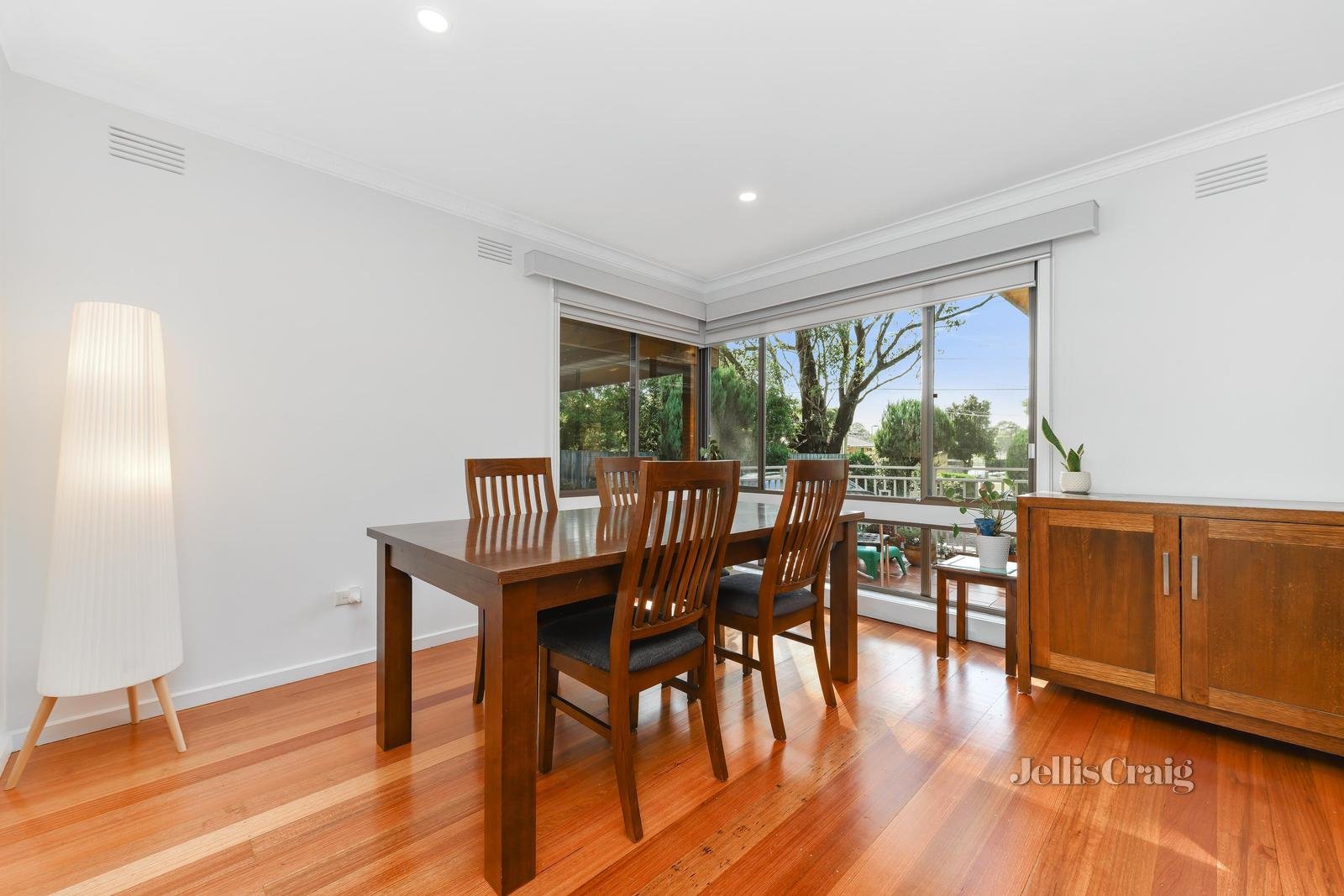 107 Lawrence Road, Mount Waverley image 4