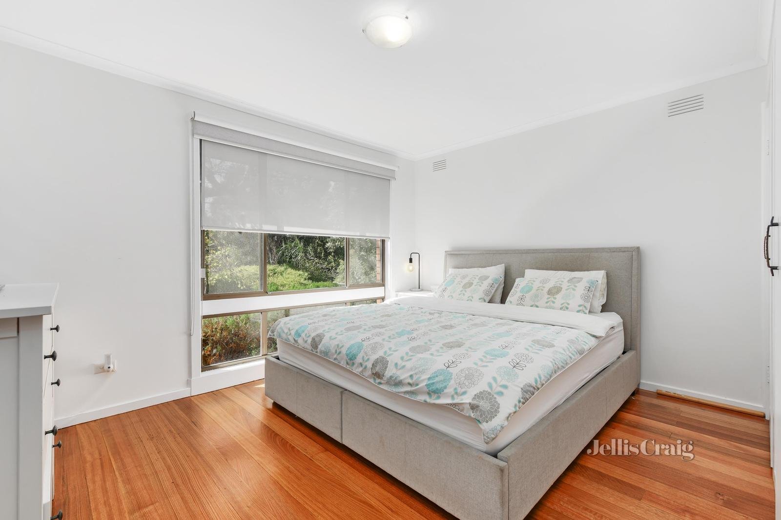 107 Lawrence Road, Mount Waverley image 10