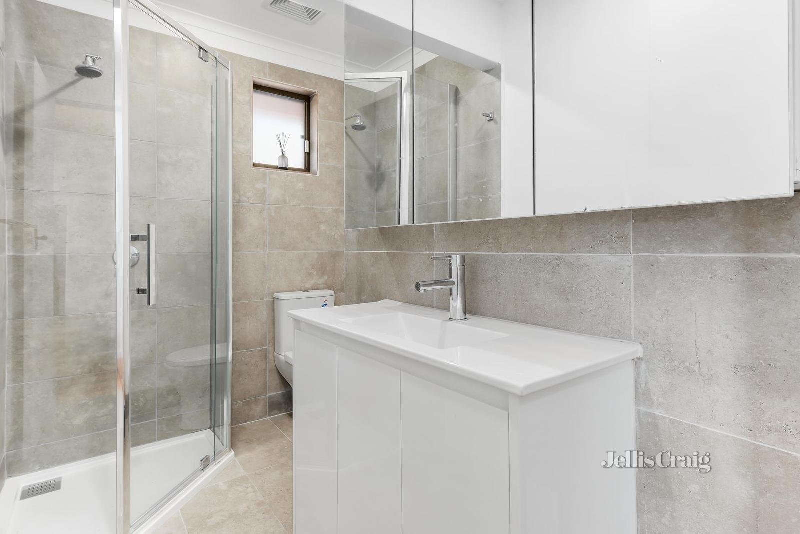 107 Lawrence Road, Mount Waverley image 11