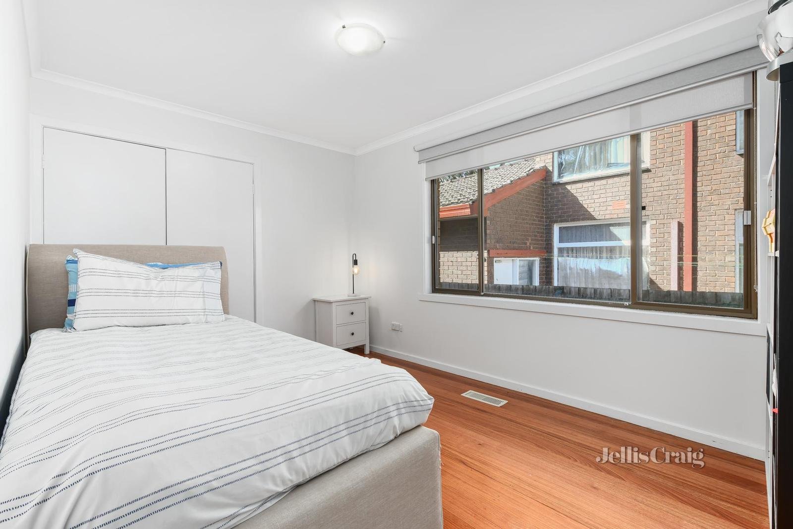 107 Lawrence Road, Mount Waverley image 12