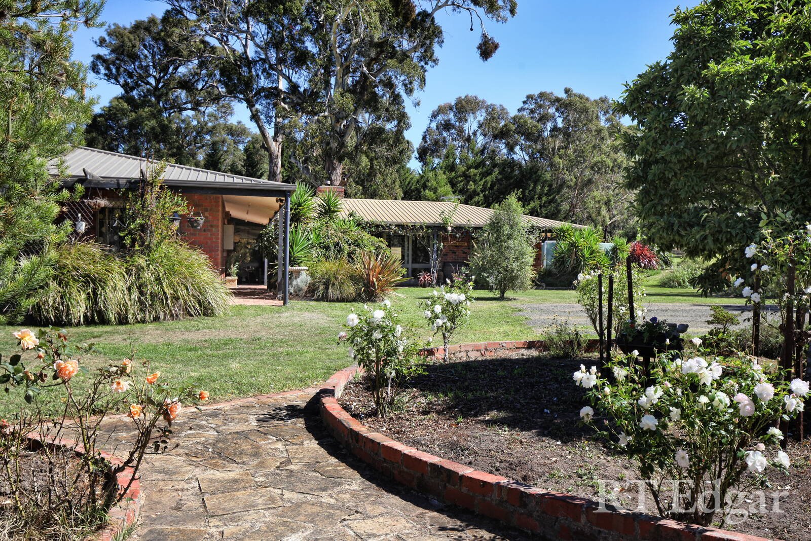 Property Gallery Thumbnail 12