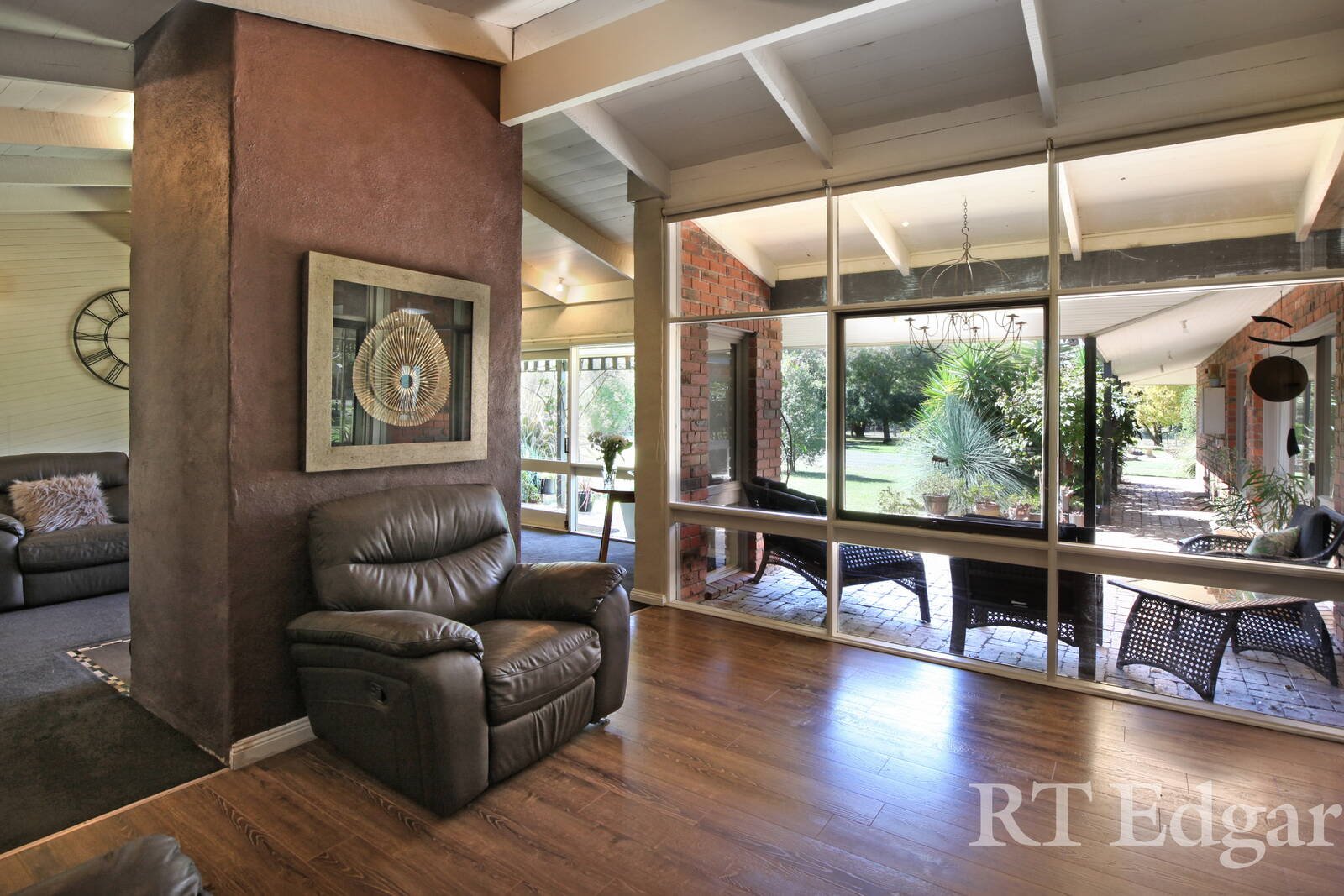 Property Gallery Thumbnail 6