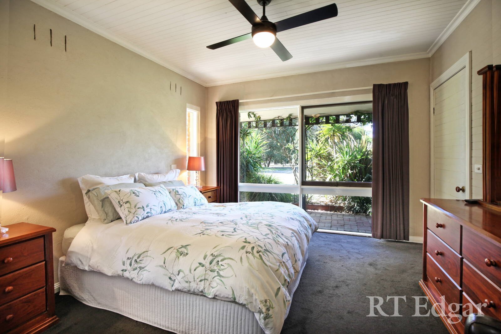 Property Gallery Thumbnail 7