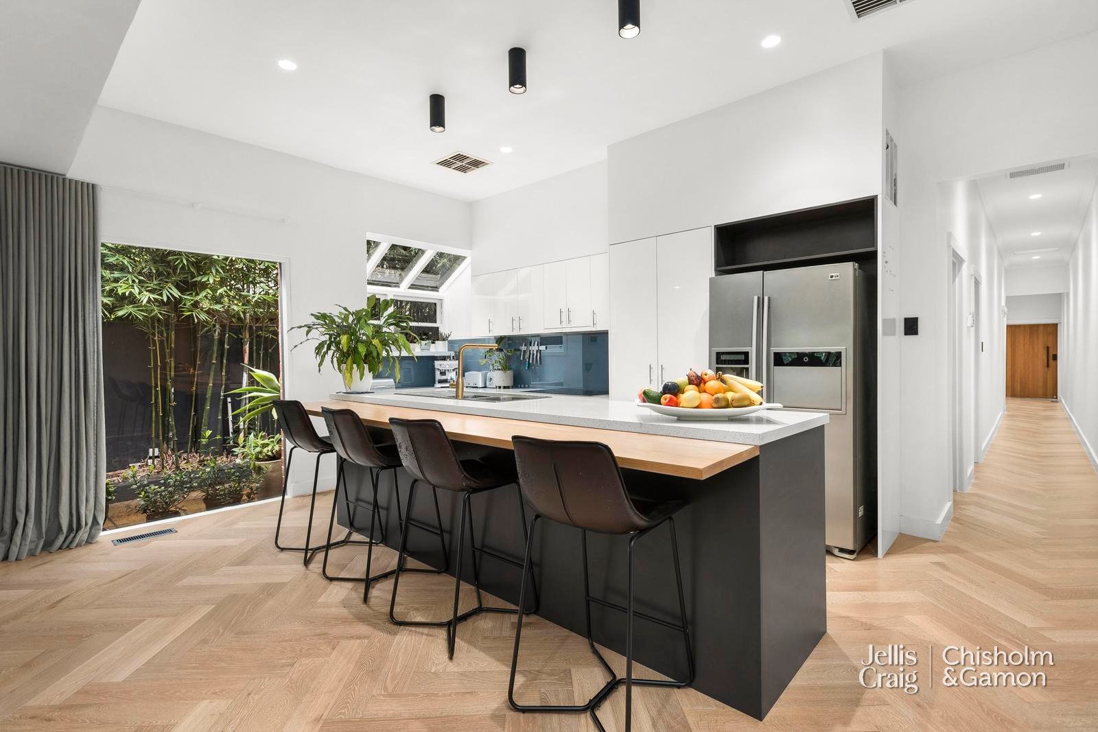 107 Mitford Street, Elwood image 4