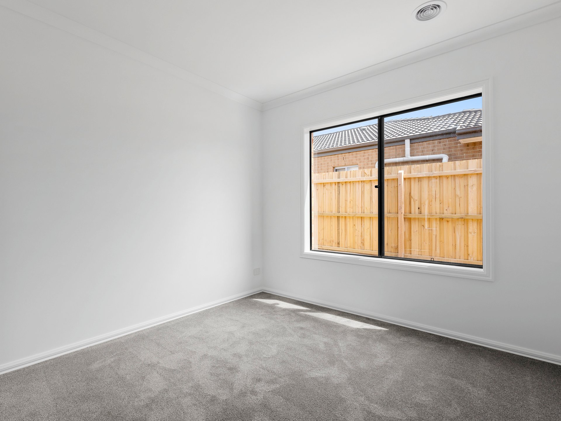 Property Gallery Thumbnail 5