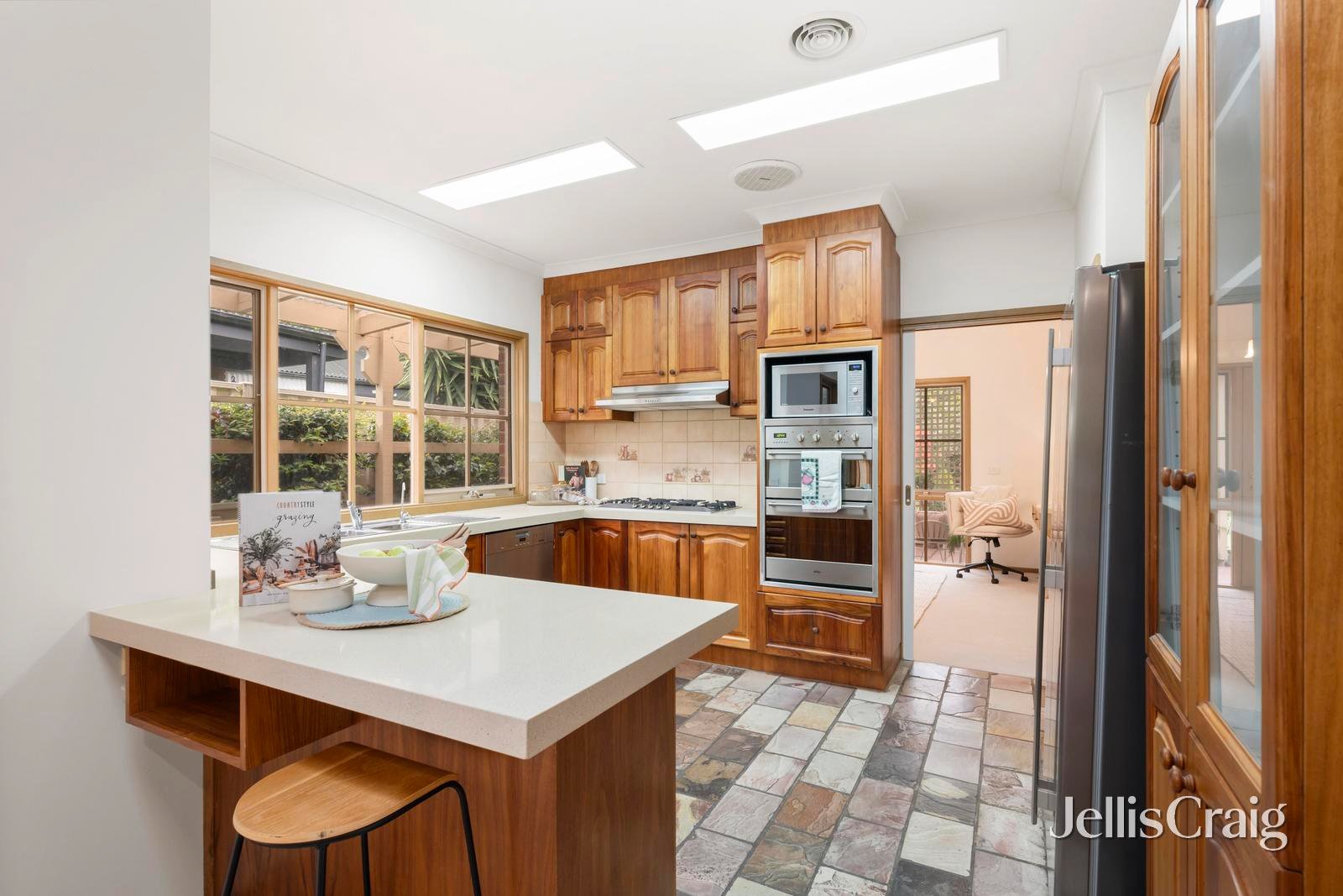 107 Partridge Way, Mooroolbark image 4