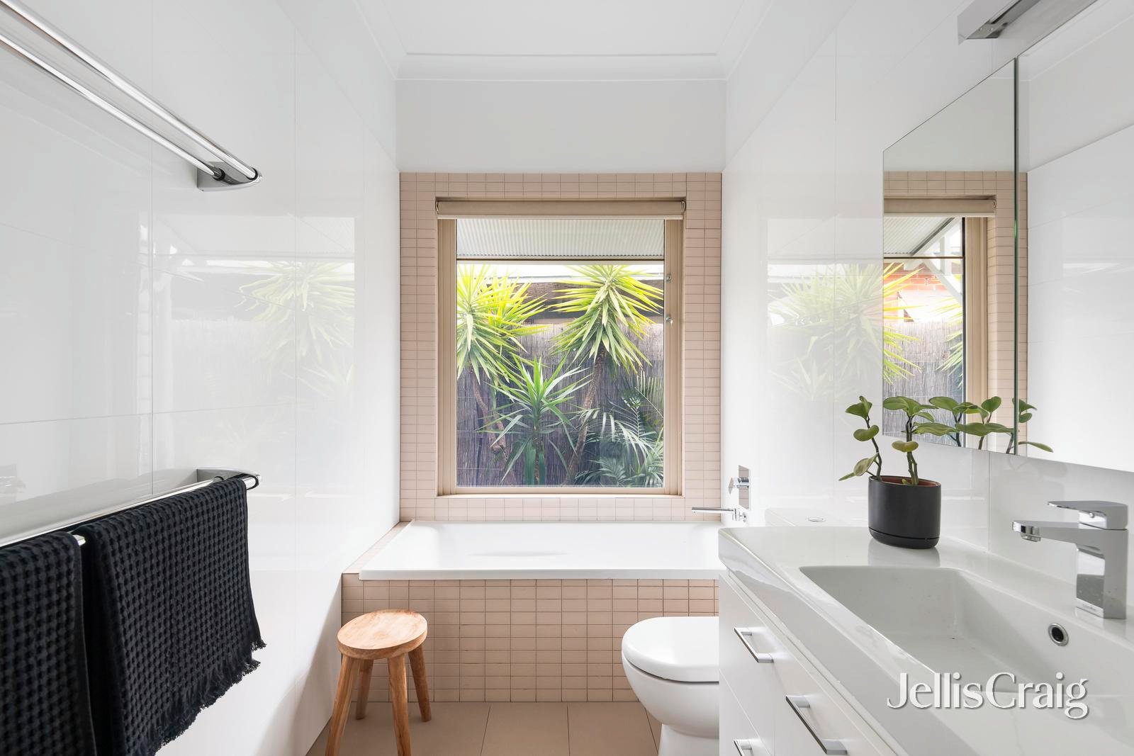 107 Thomson Street, Northcote image 13