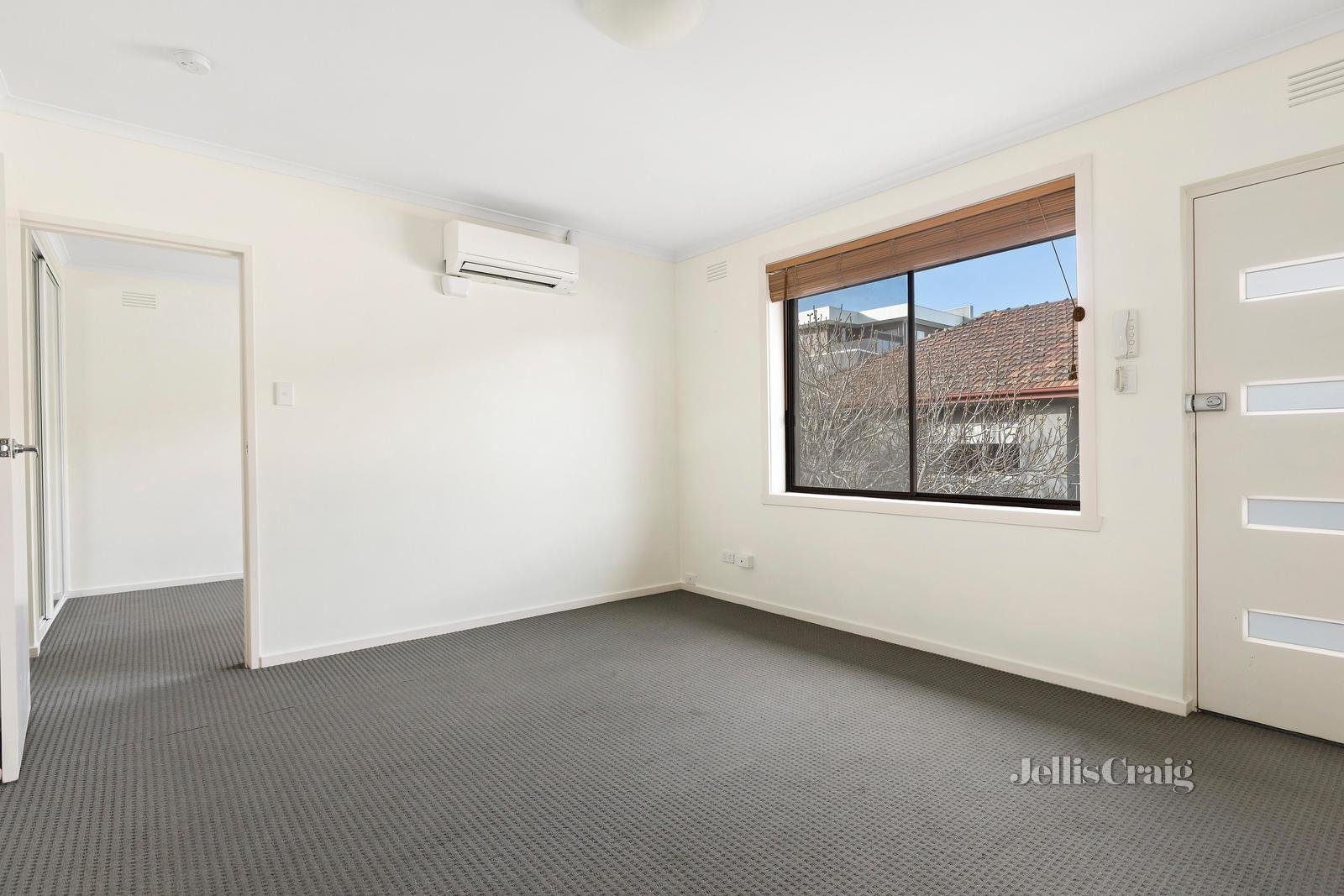 10/707 Barkly Street, West Footscray image 5