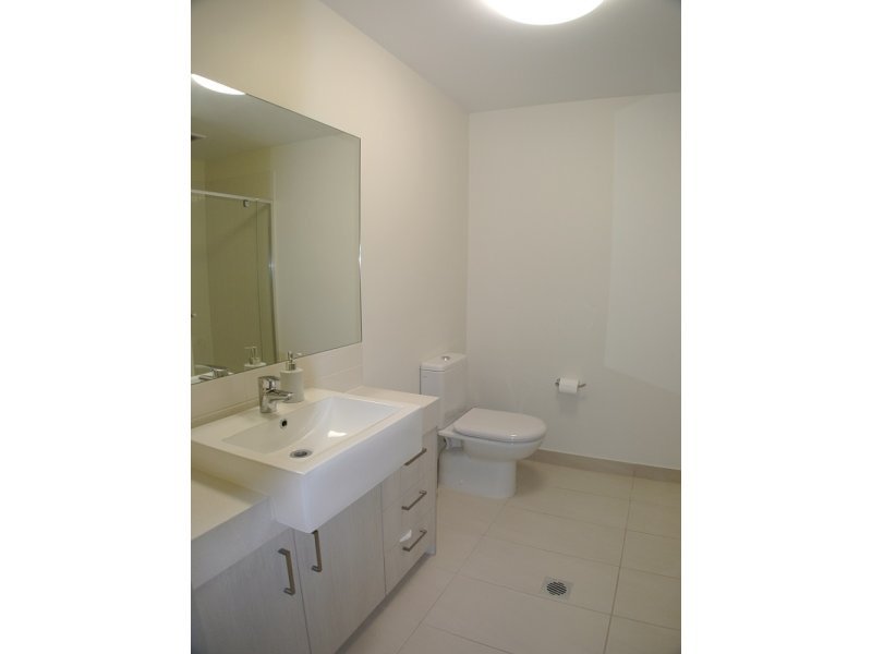 107/1 Frank Street, Glen Waverley image 3